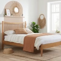 Olivia's Blaire Oak Bed / Kingsize